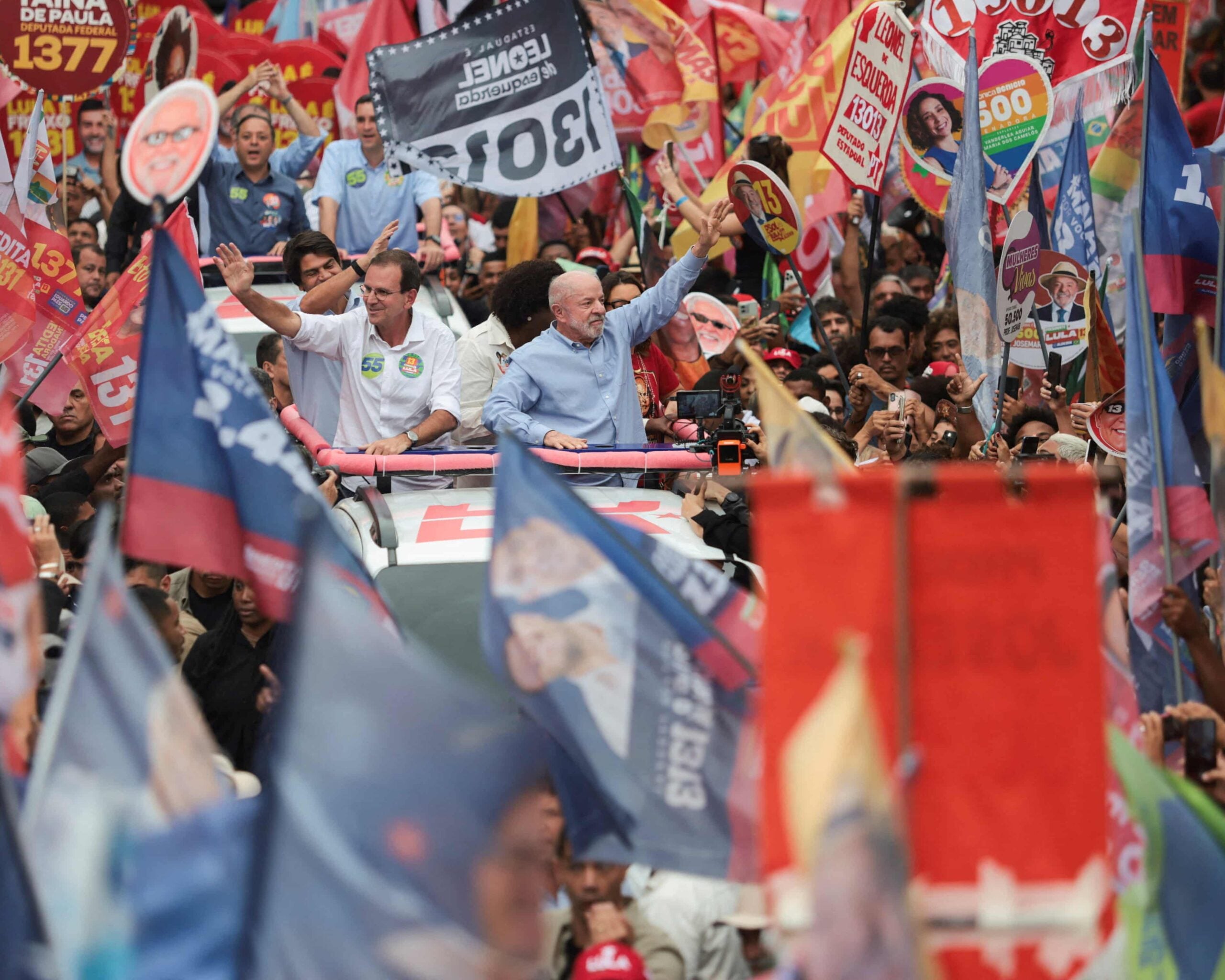 Brazil Voters Face Lula And Flávio Bolsonaro In Polarized Election