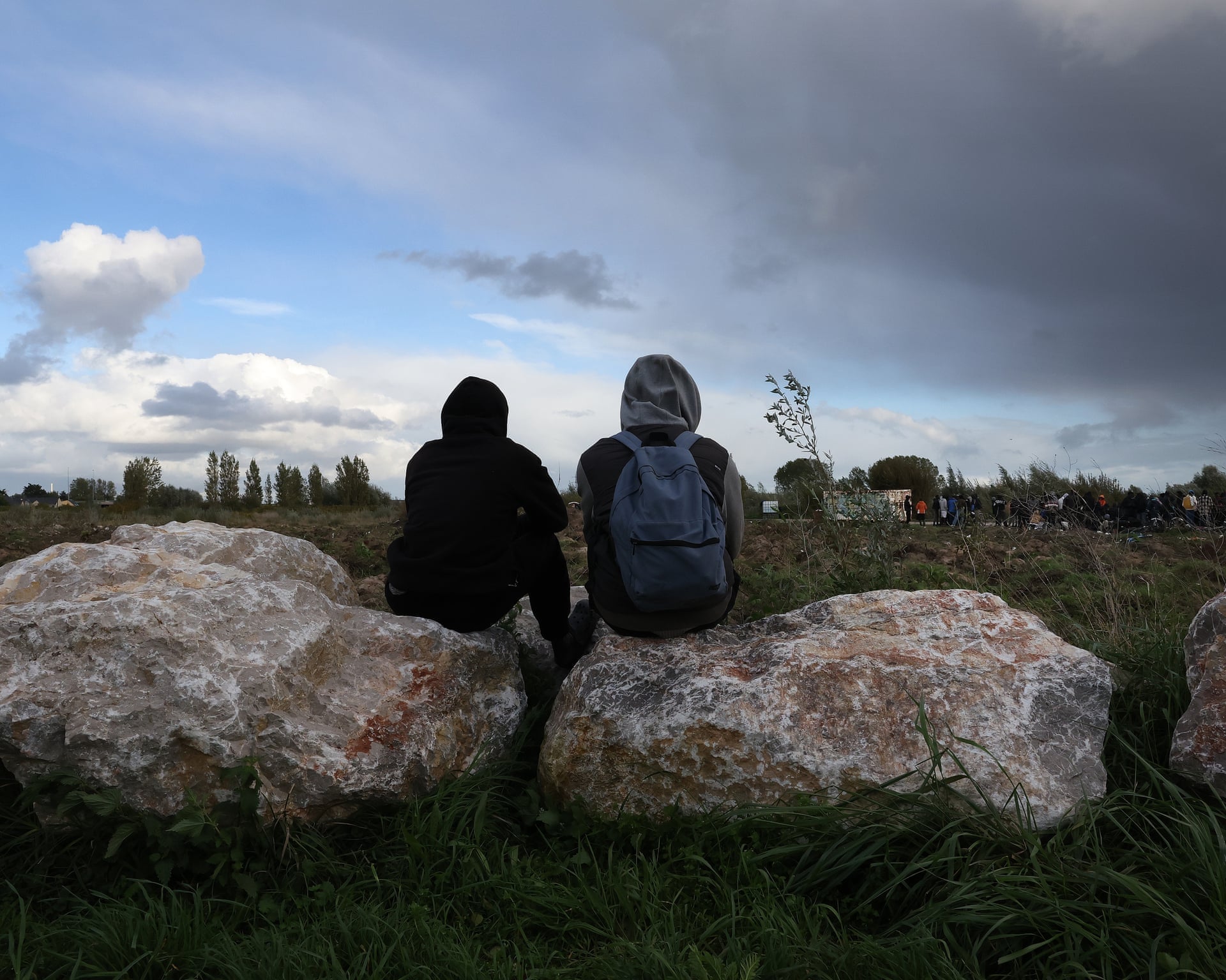 4,000 Migrants Face Harsh Conditions in Calais 10 Years After Jungle