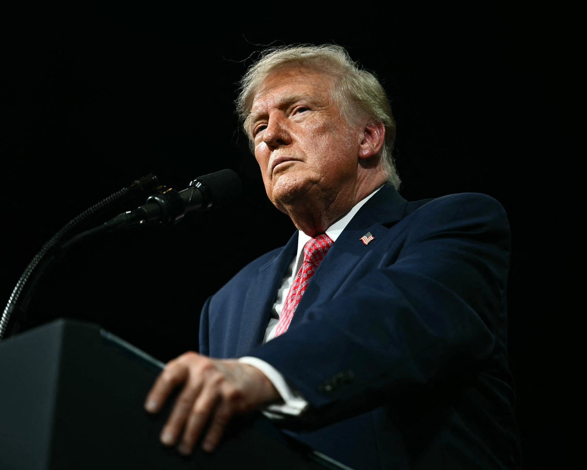 Trump Cites France Unrest to Warn Voters Ahead of Midterm Elections