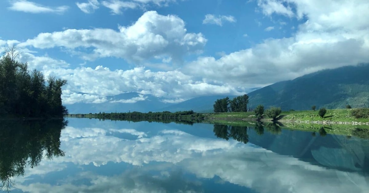 The Kootenay River is pictured near Creston, B.C. (Credit: Taylor Dudunake, Idaho Water Science Center)