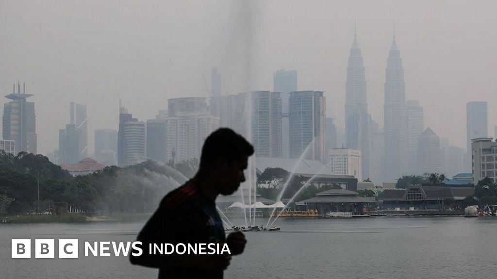 Malaysian Lawmaker Uses Javanese to Urge Action on Toxic Haze