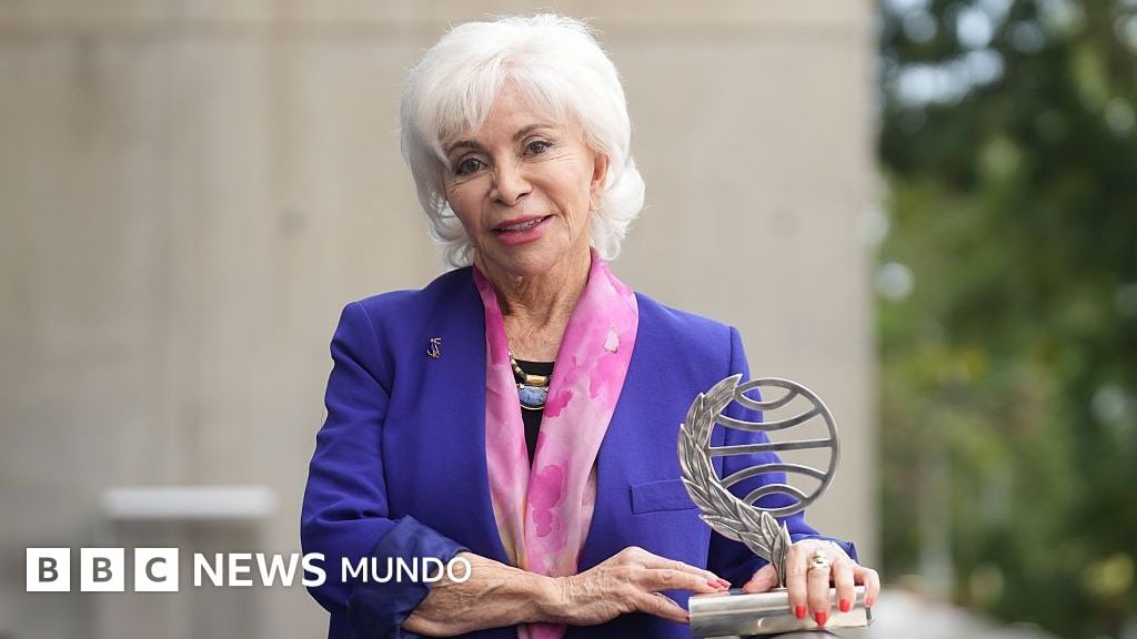 Isabel Allende Wins Premio Planeta For New Novel