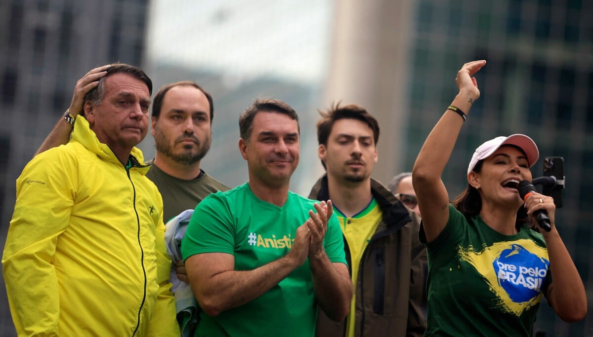 Brazil Election Projected to Head to Runoff Between Lula and Bolsonaro