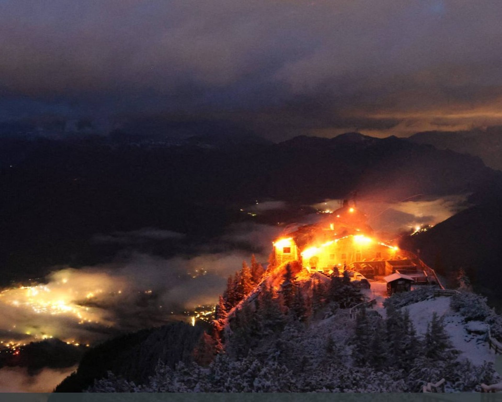 Suspect Detained After Fire Engulfs Eagle's Nest, German Police Say