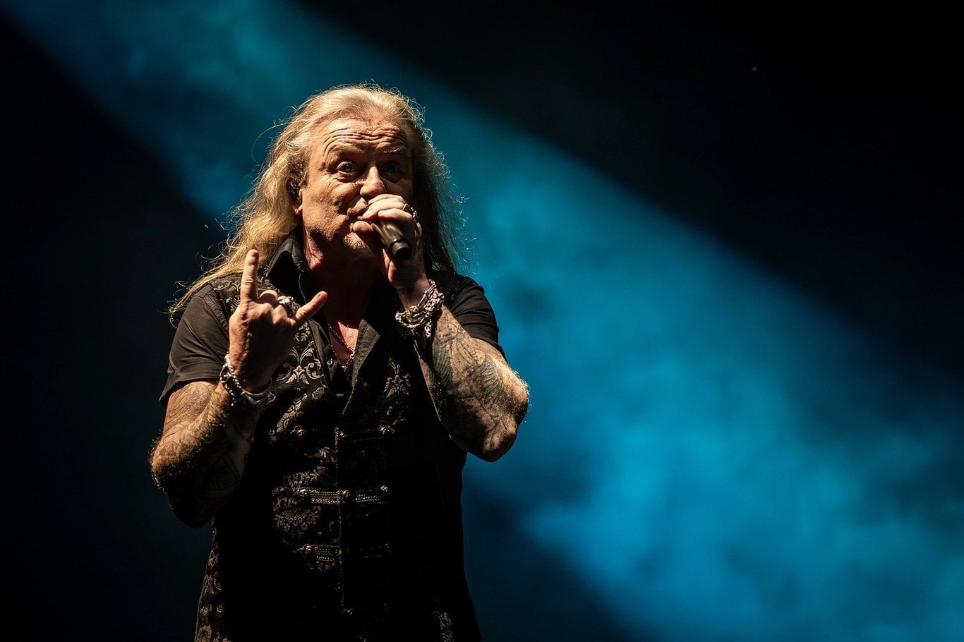 Kabát Postpones Tour Dates After Members Lose Voices to Virus
