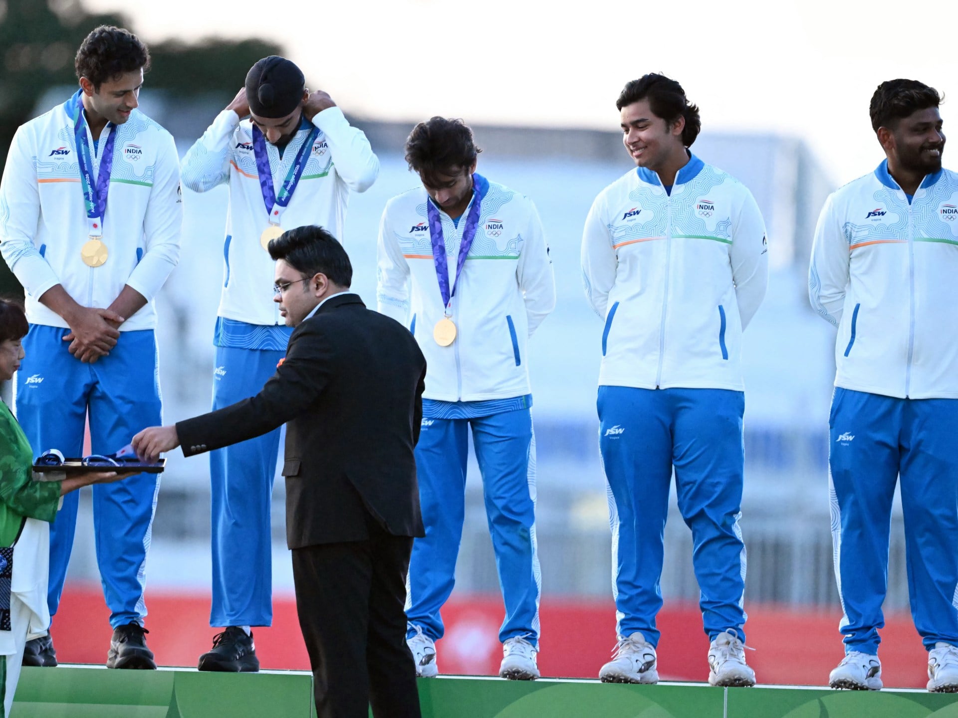 No handshakes and a delayed ceremony as India beat Pakistan at Asian Games