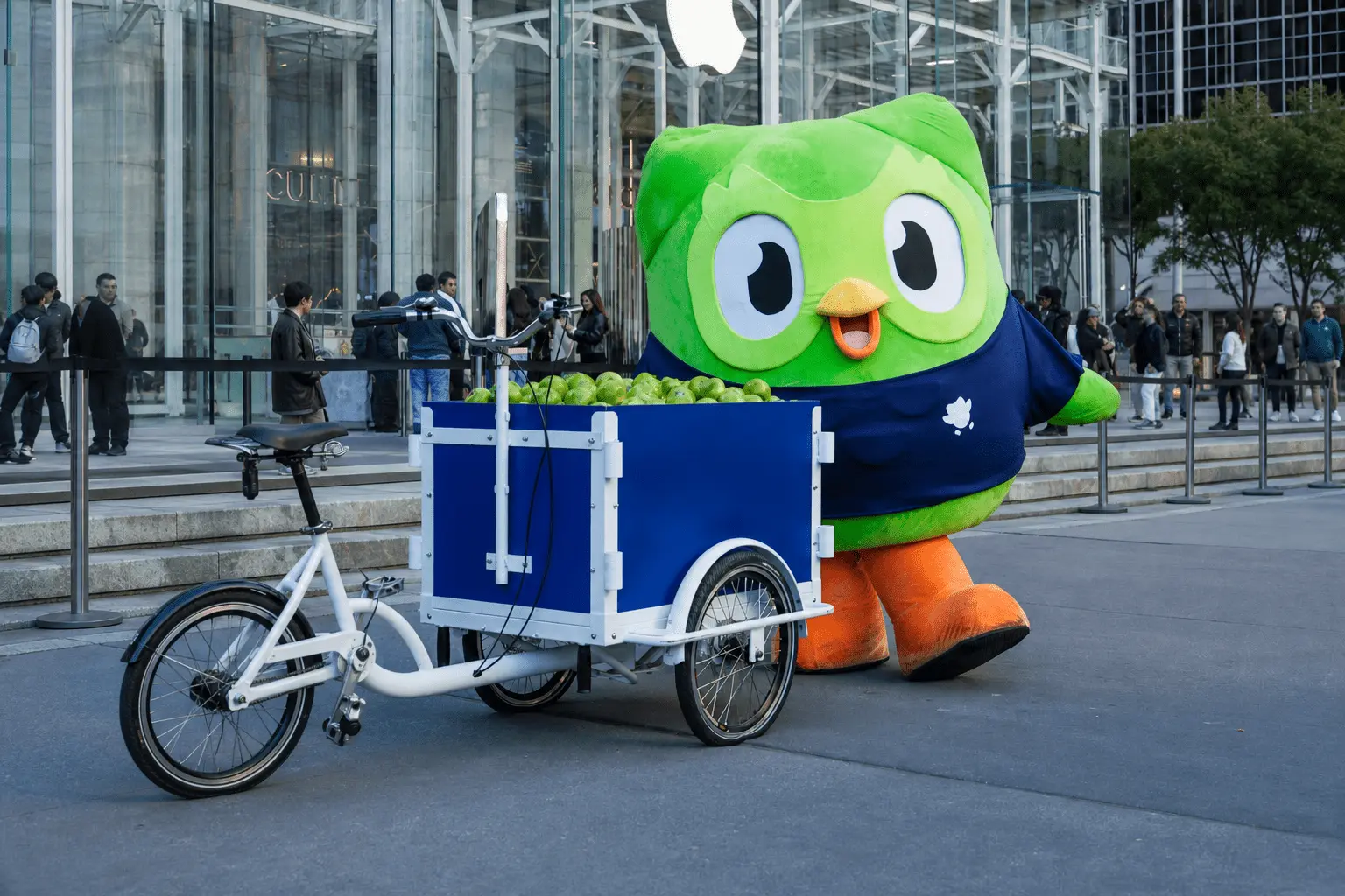 Duolingo Hands Out Free Apples Outside New York Apple Store