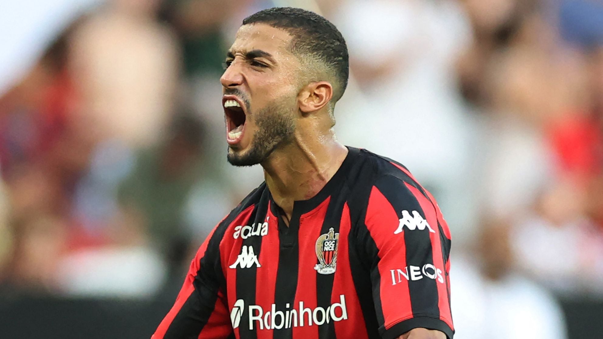 Lyon Beats Nice 2-1 to Claim French League Top Spot
