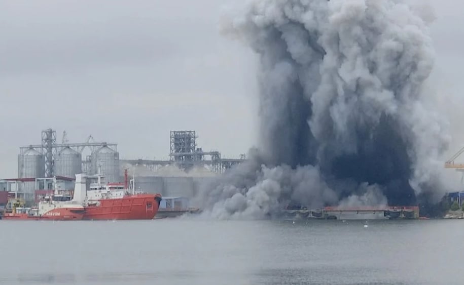 Russia Grain Exports Drop 40% as Baltic Ports Fail to Offset Black Sea Losses