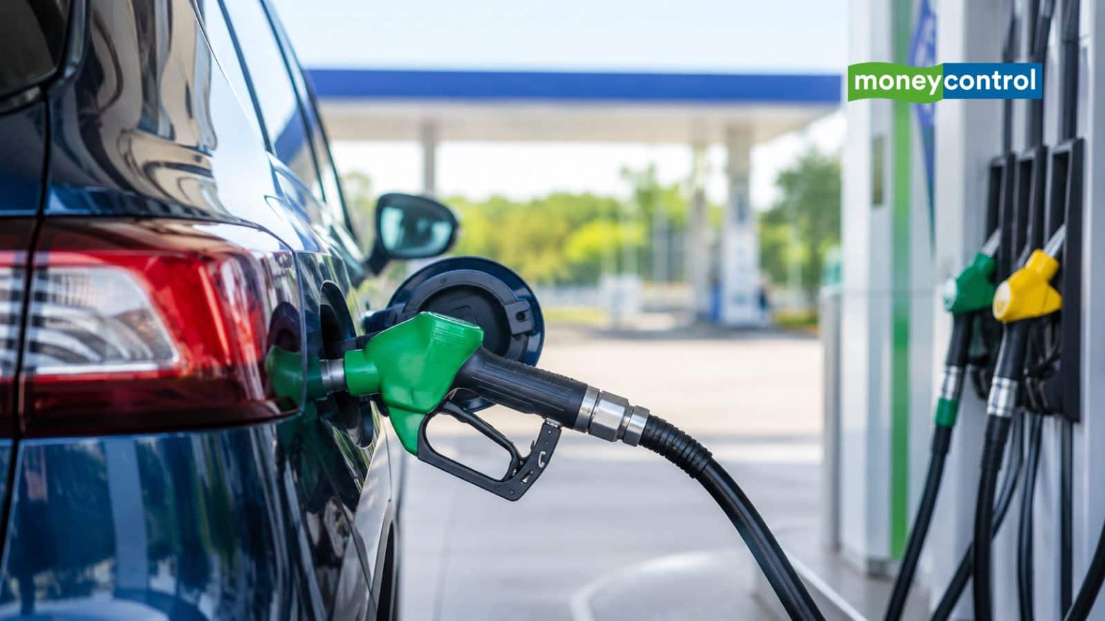 Indian State Refiners Keep Fuel Prices Steady Despite Rising Crude Costs