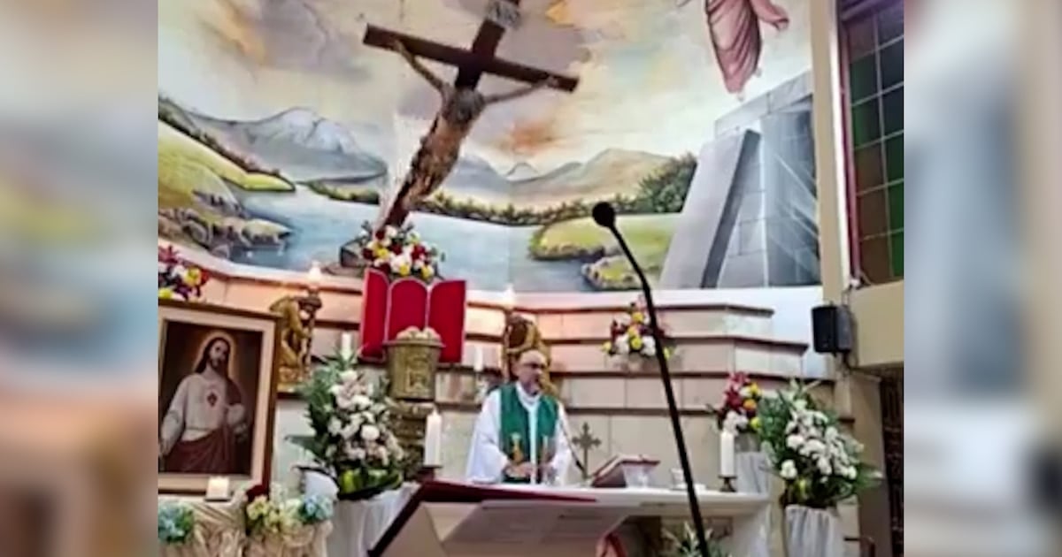 Archdiocese Mourns Priest Killed by Falling Cross in Guayaquil