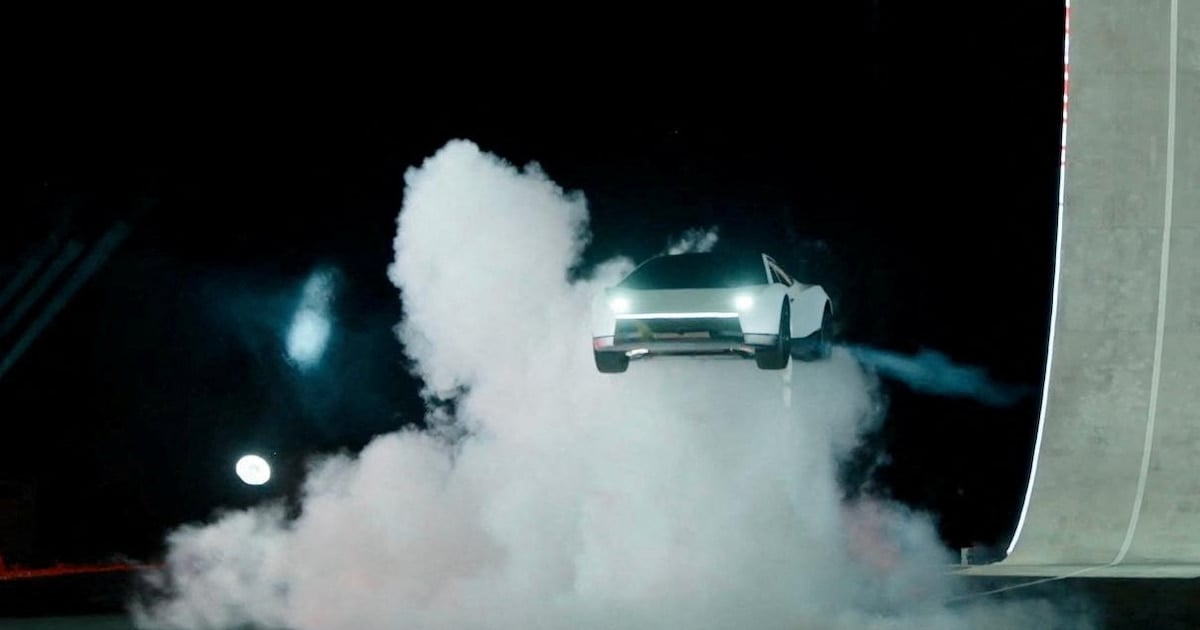 Tesla Unveils Roadster with SpaceX Thrusters and Aerial Maneuvering Capabilities
