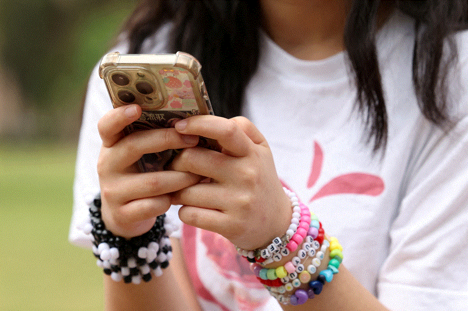 Philippine Senate Passes Minor Social Media Ban Bill