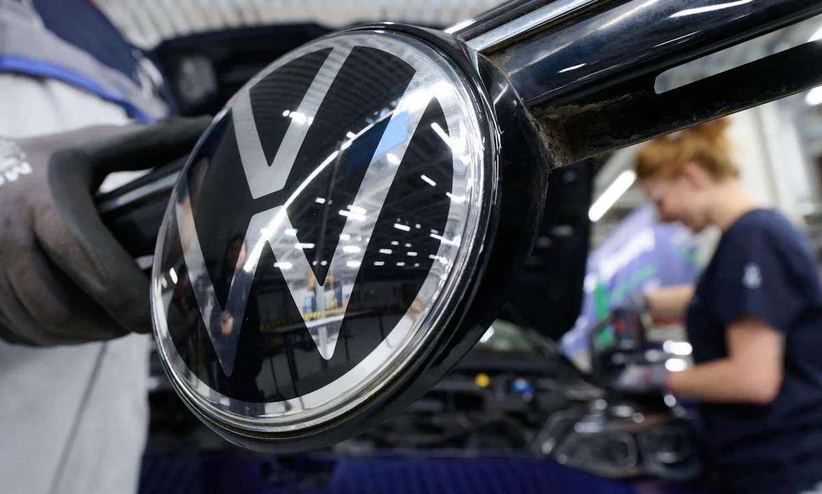 Volkswagen Opens Industrial Vehicle Disassembly Line in Zwickau