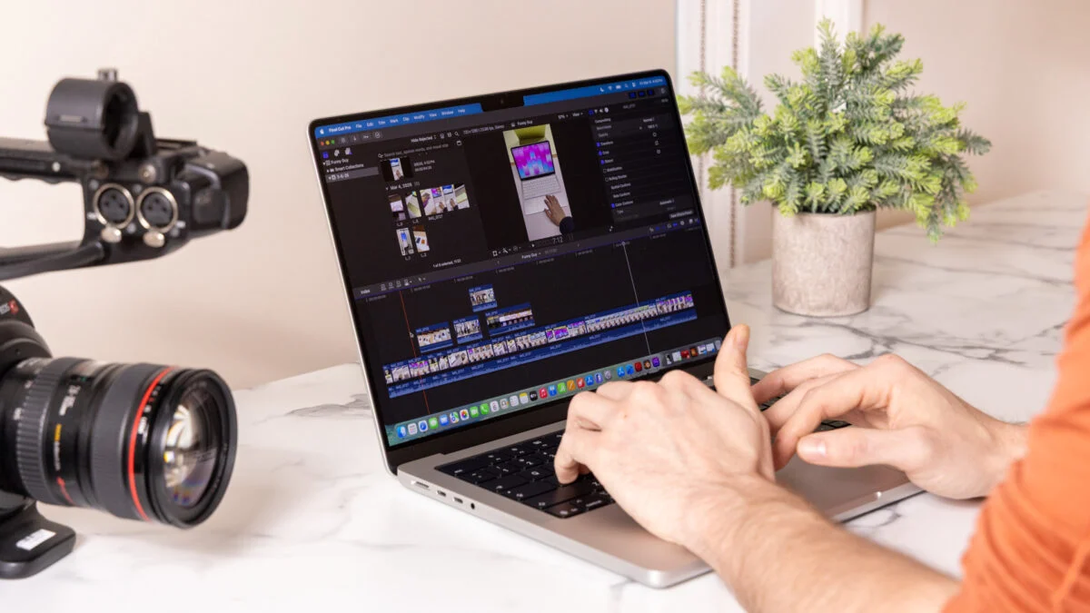 Bloomberg's Mark Gurman: Apple Prepares MacBook Pro with OLED Touchscreen