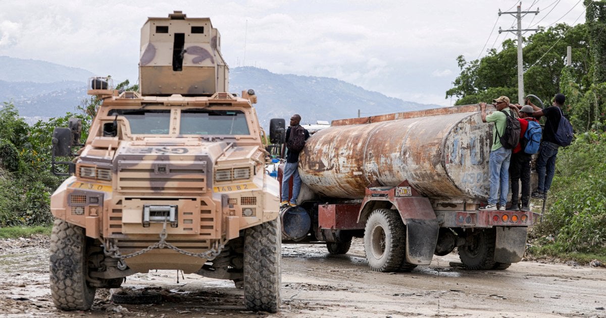 El Salvador Deploys 2,000 Troops to Haiti After Gang Ambush