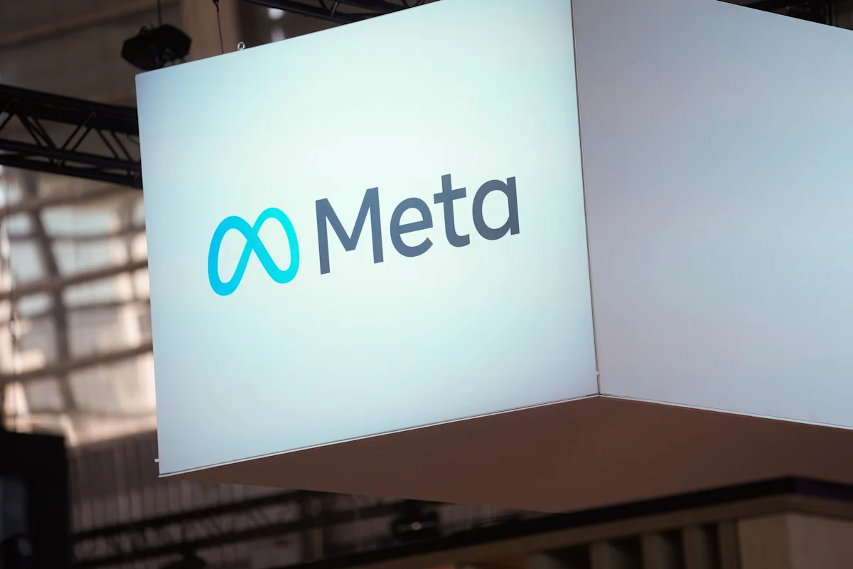 Meta Stock Dips as Massive AI Spending and Negative Cash Flow Jolt Markets
