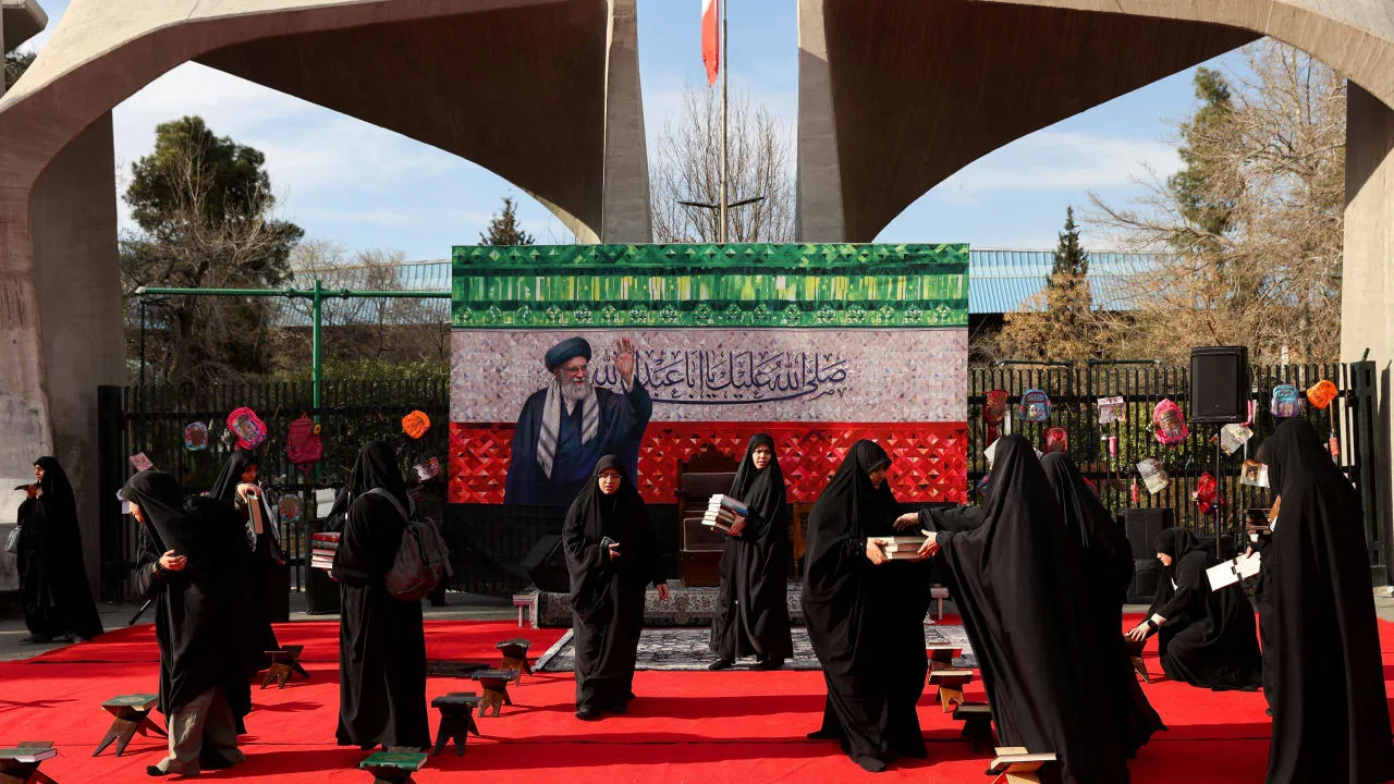 US Orders Saudi Embassy Withdrawals After Intelligence Memo Warns of Iran Plots