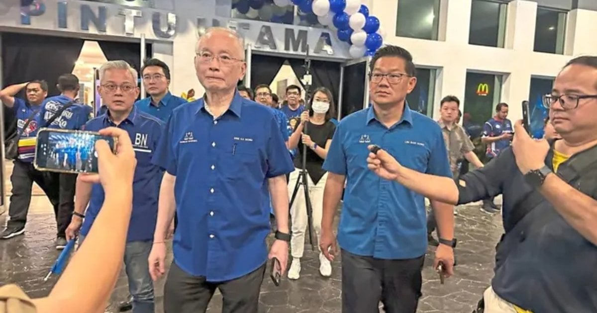 MCA Leaders Walk Out Over Barisan Nasional Seat Allocation in Melaka
