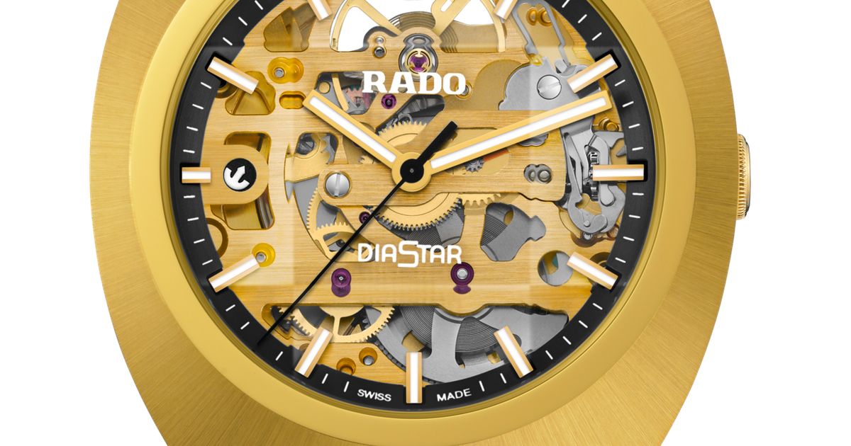 Front view of the yellow-gold Rado DiaStar Original Skeleton R12166159 on black rubber