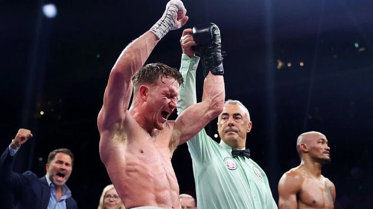 Britain's Dalton Smith retained title in split-decision over Alberto Puello on Oct. 24, 2026