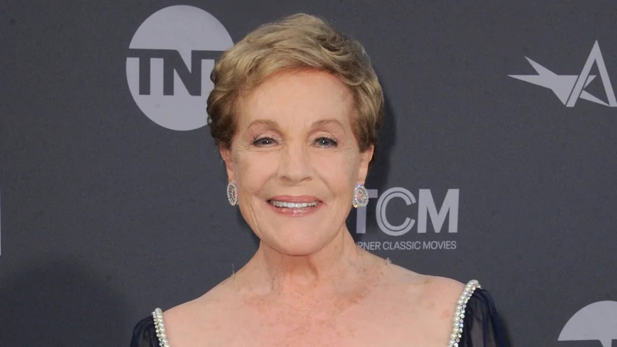 Julie Andrews Steps Out in Hamptons After 91st Birthday