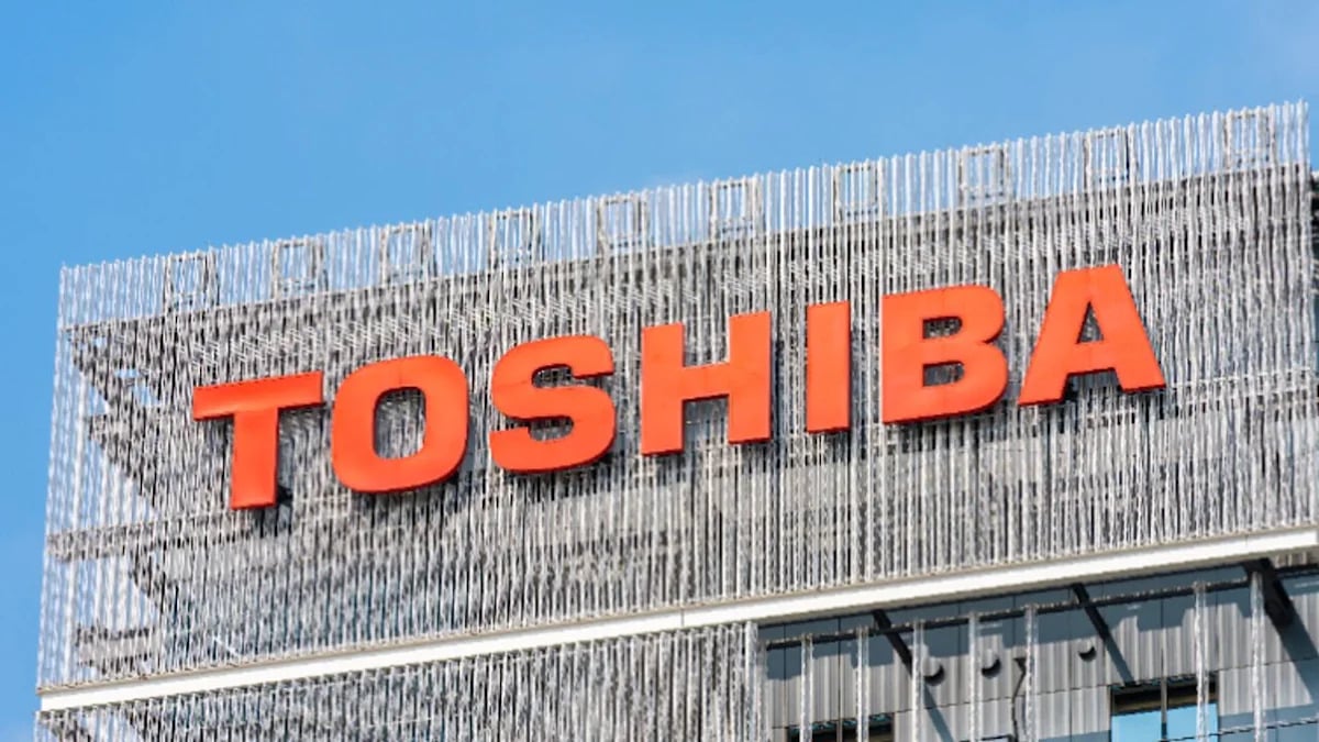 Seagate and Western Digital Stocks Sink as Toshiba Plans HDD Expansion