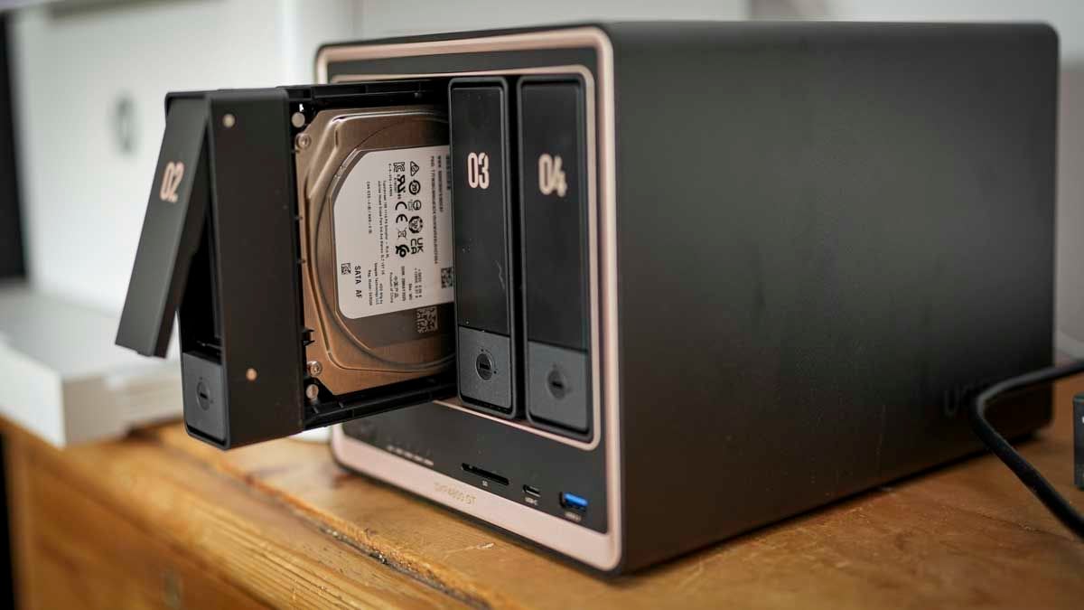 UGREEN NASync DXP4800 GT