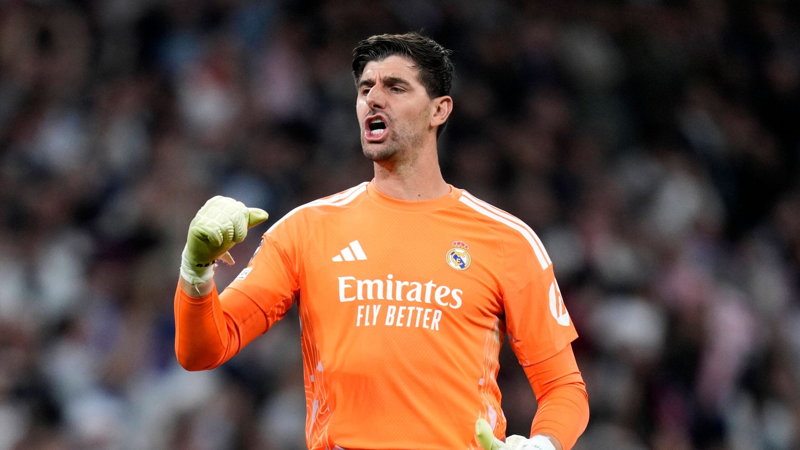 Thibaut Courtois Urges Real Madrid to Win at Camp Nou to Close Gap