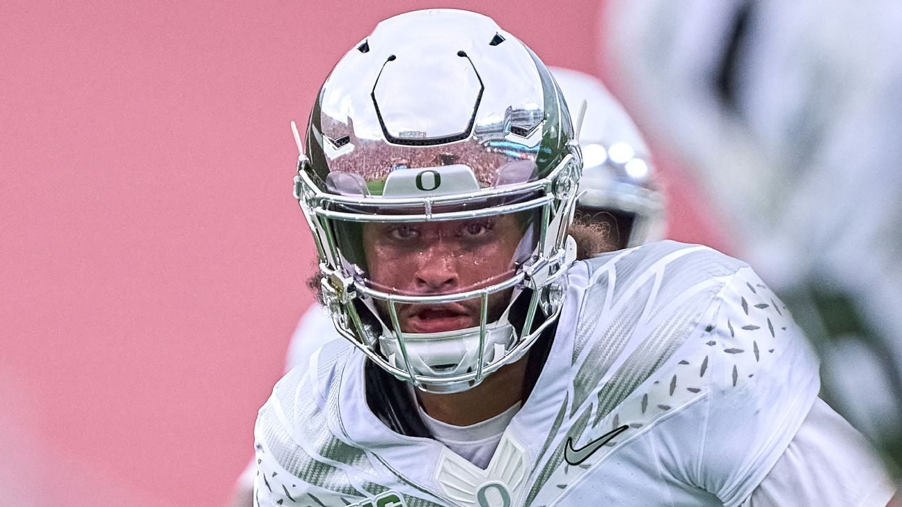 Ducks face QB competition against Nebraska