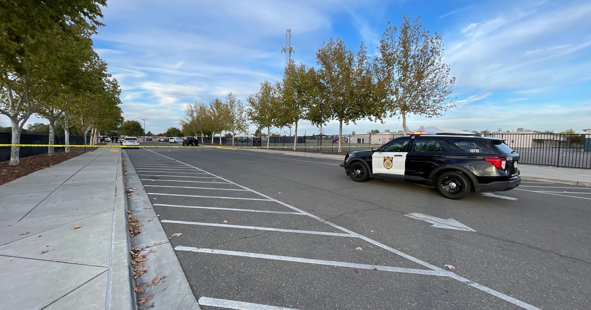 Woman Killed, Child Hurt After SUV Strikes Pedestrians in Sacramento
