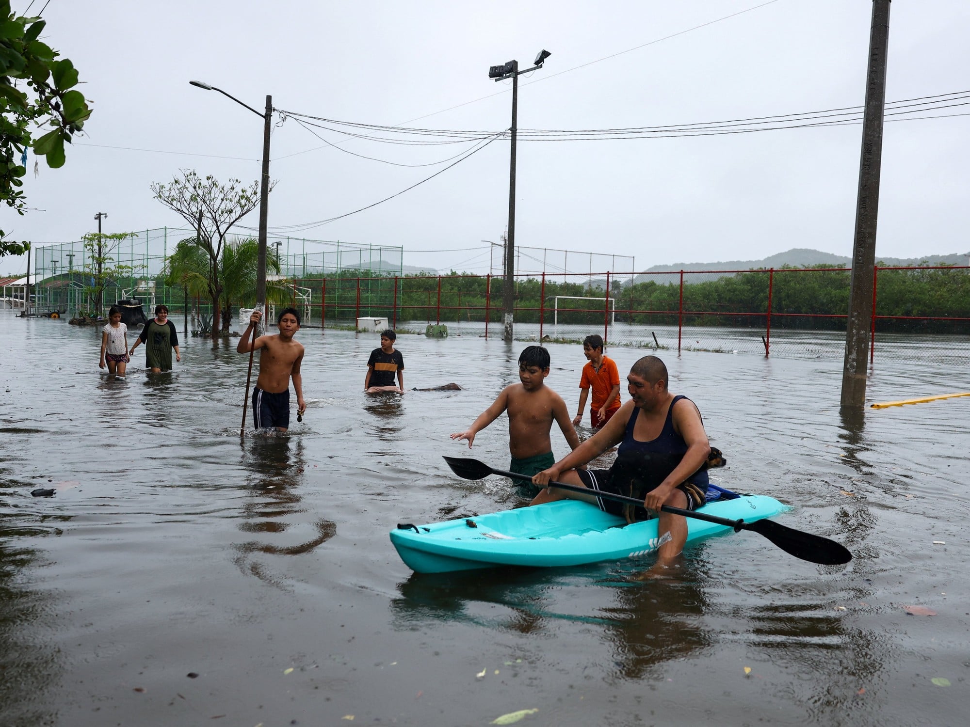 Hurricane Simon Pounds Mexico Coast as Category 4 Storm