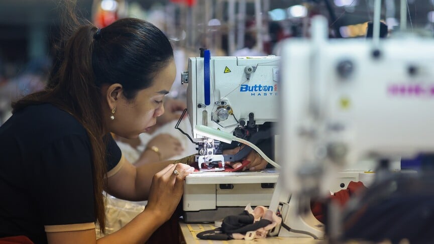 China records highest trade surplus in nearly 2 years