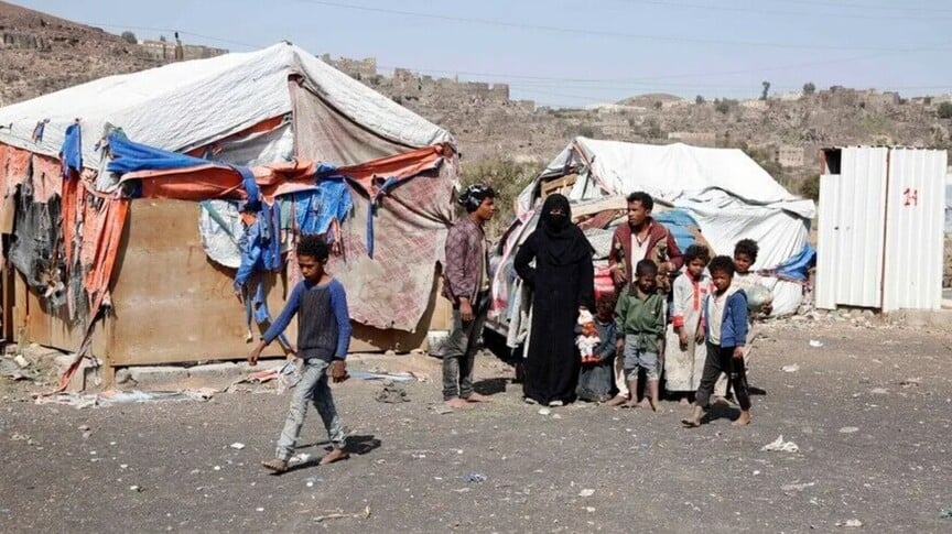 Yemen Over 200,000 Displaced in Houthis and Government Fighting