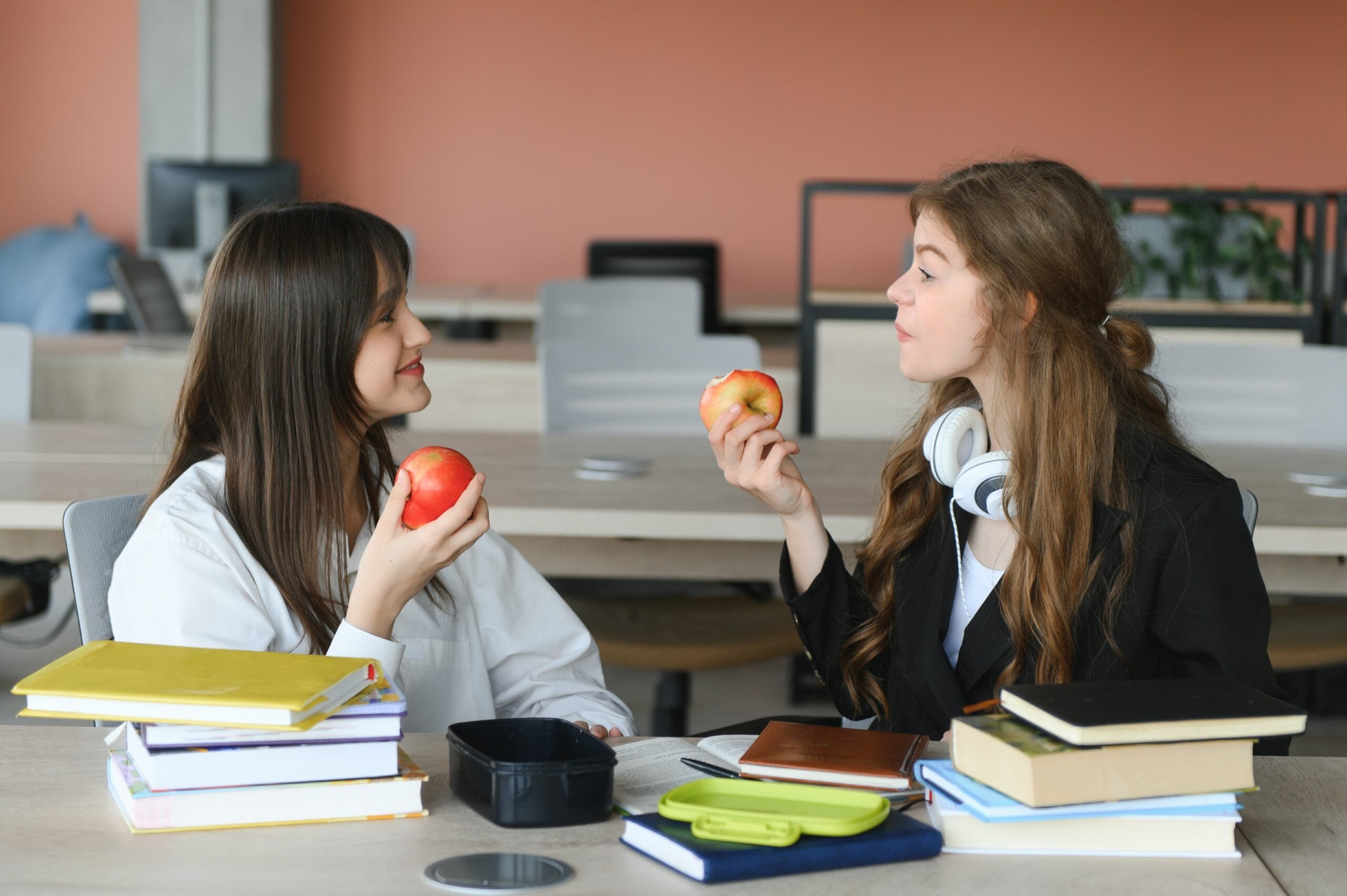 University of Sydney Study Links Fruit to Lower Teen Depression and Anxiety Risk