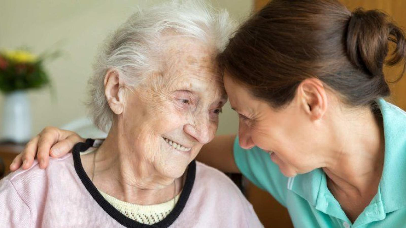 photo of an elderly woman smiling