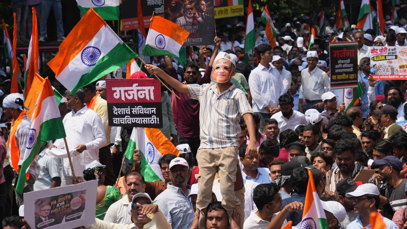 Delhi Police Lock Down Capital to Block Cockroach Janta Party Rally